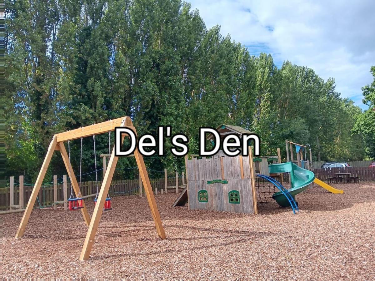 Apartment Del's Den Lakeside Bridge Weeley