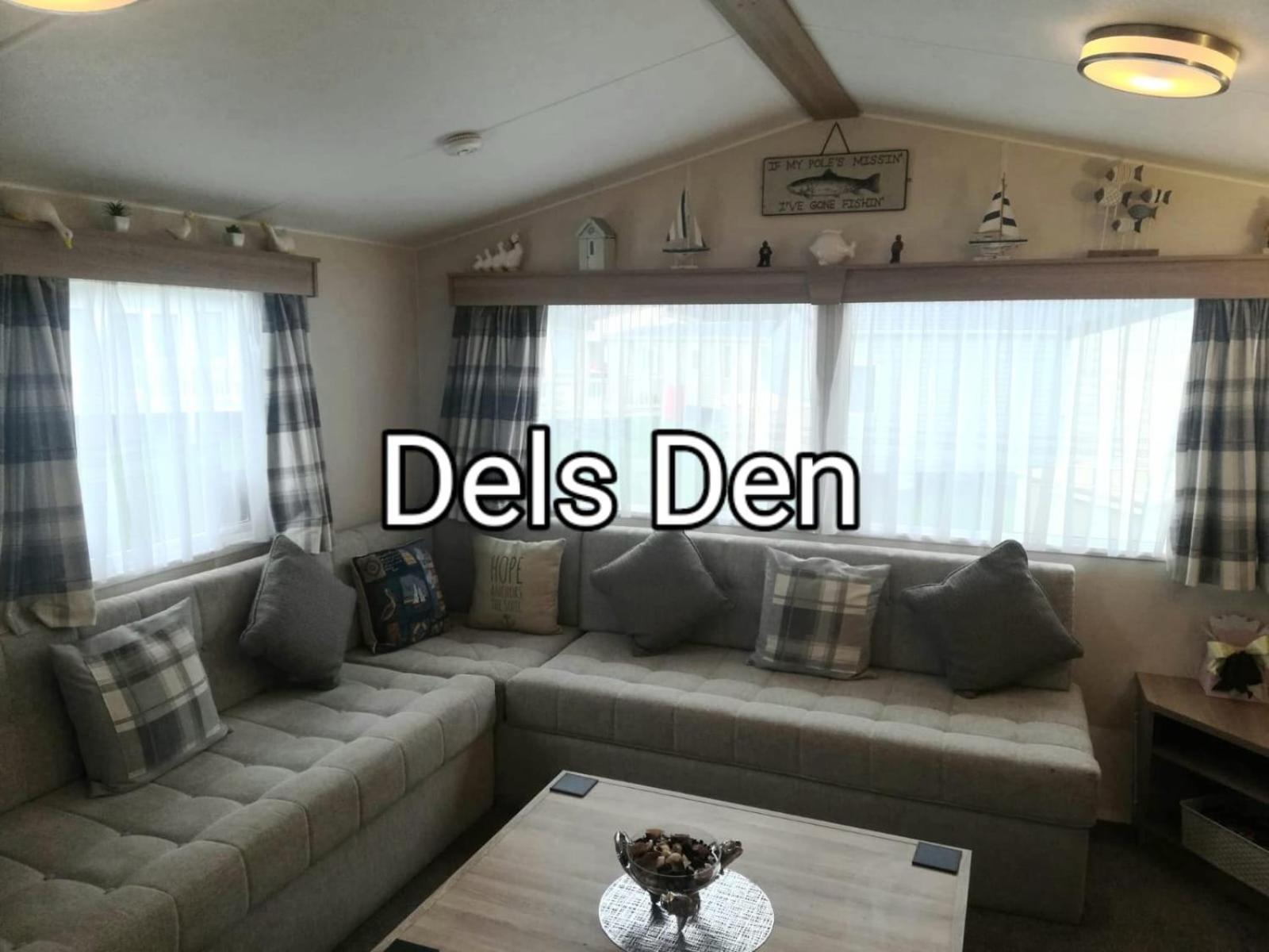 Del's Den Lakeside Bridge * Weeley